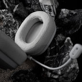 Kenapa Headset Gaming Punya Desain Berbeda dari Headset Musik?